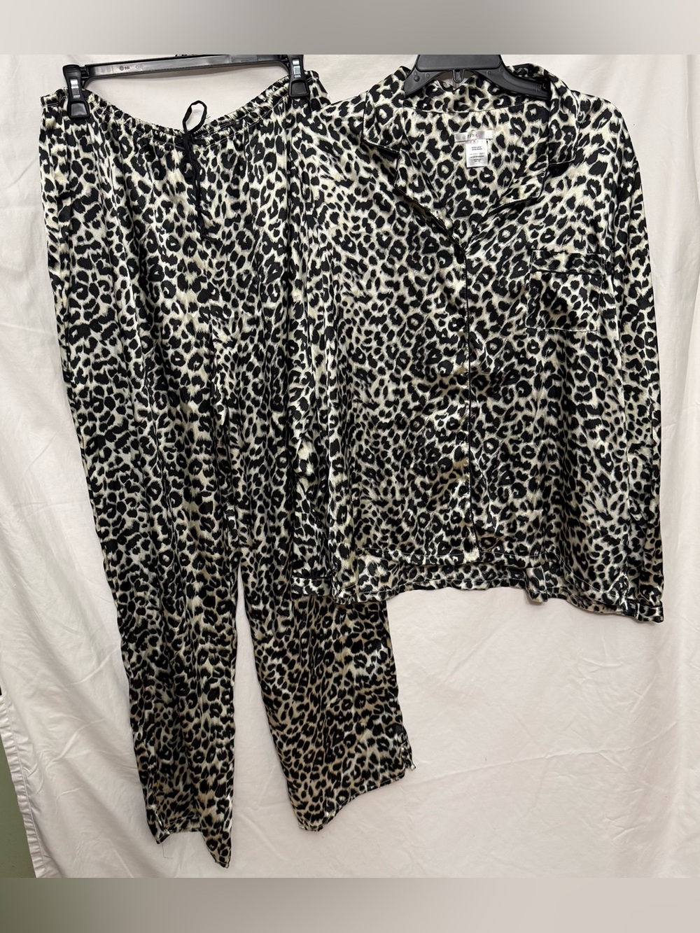 Pink by VS Leopard Print Slinky Pajama Set - Black/Grey, XL